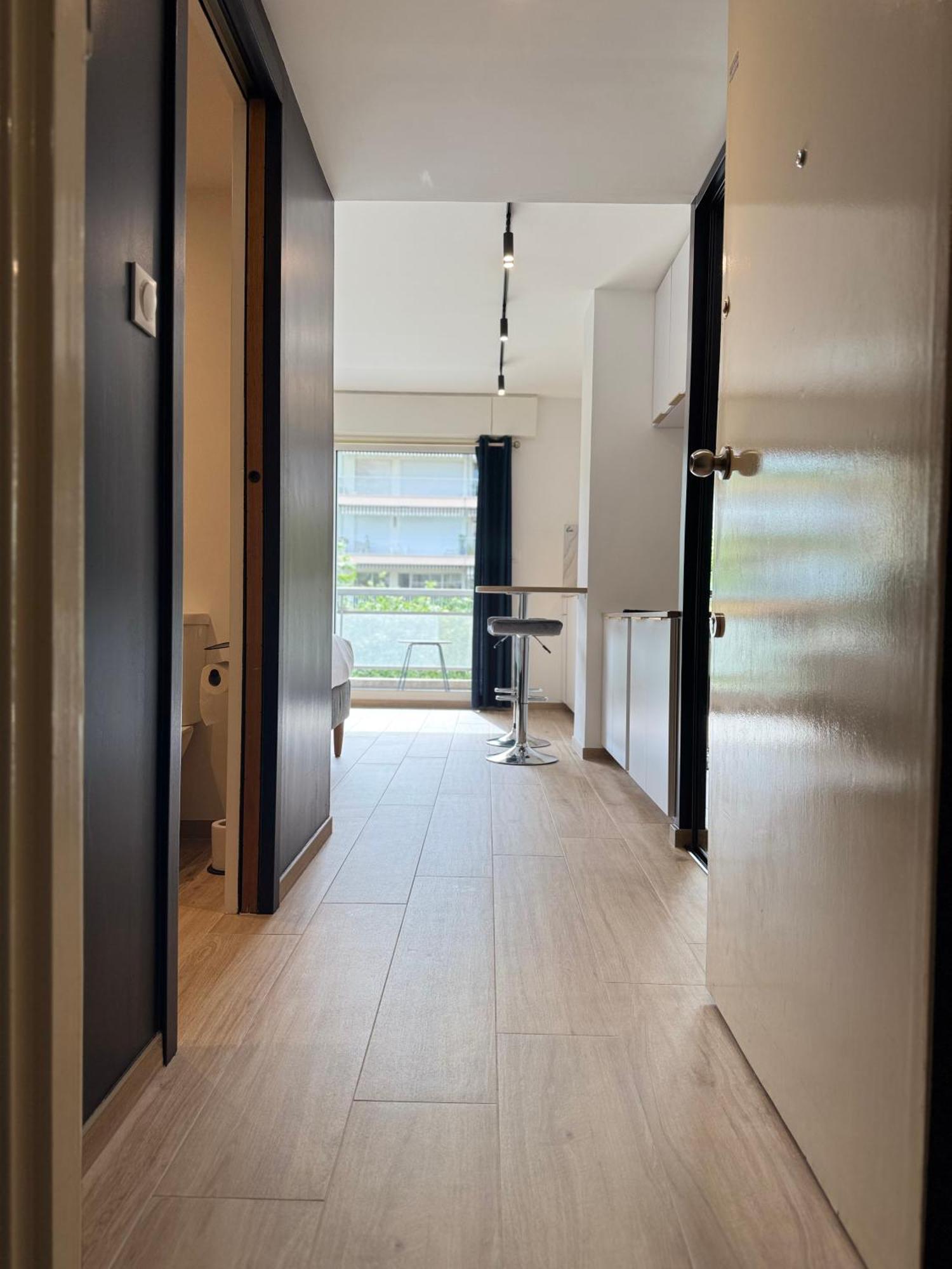 Cosy Appartement, Centre-Ville Cannes, Terrasse, Clim 外观 照片
