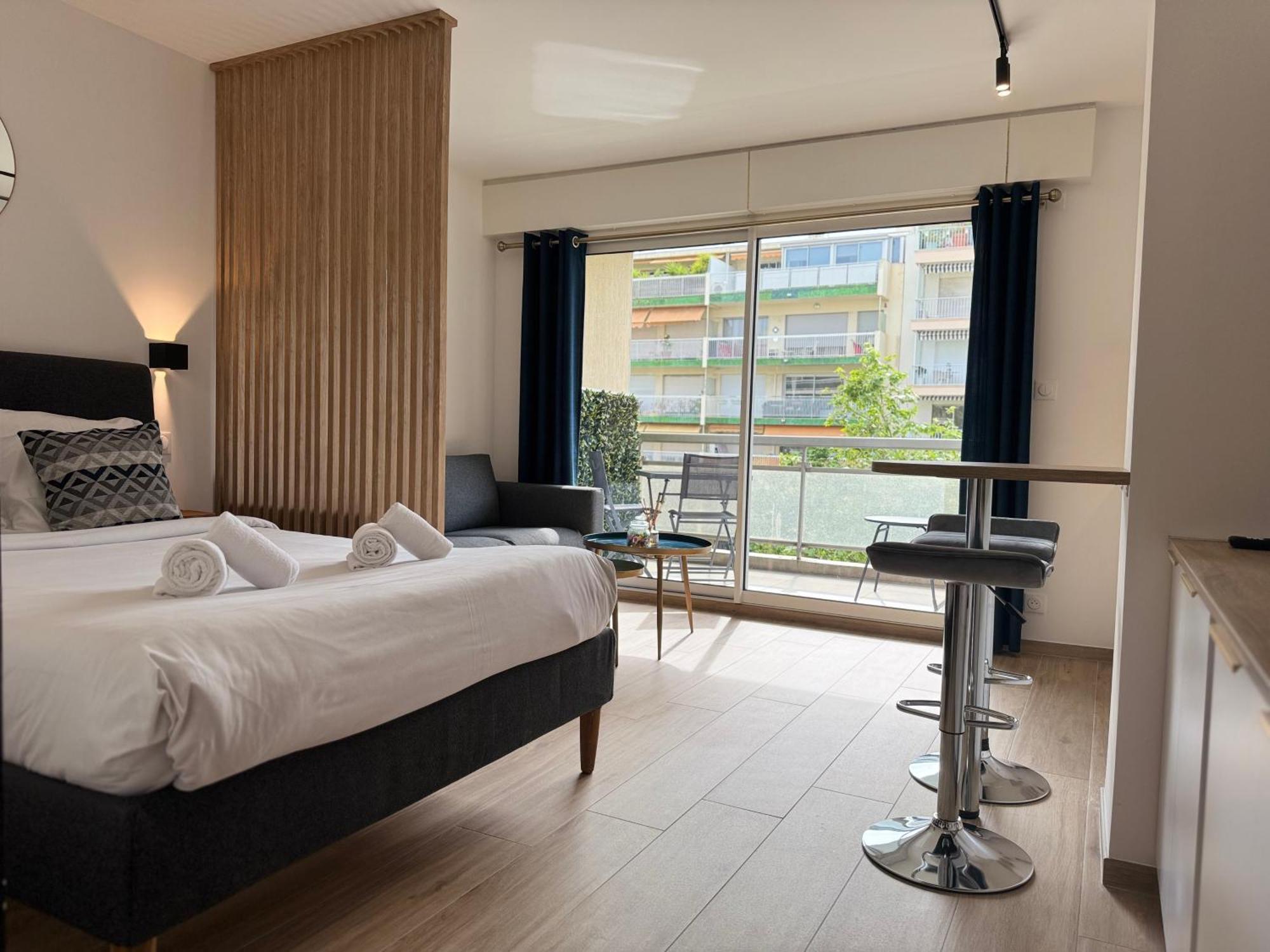 Cosy Appartement, Centre-Ville Cannes, Terrasse, Clim 外观 照片